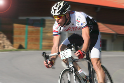 Arrivée au virage des 3 scieries pour Florian HUDZIG. Arrivée au virage des 3 scieries pour Florian HUDZIG